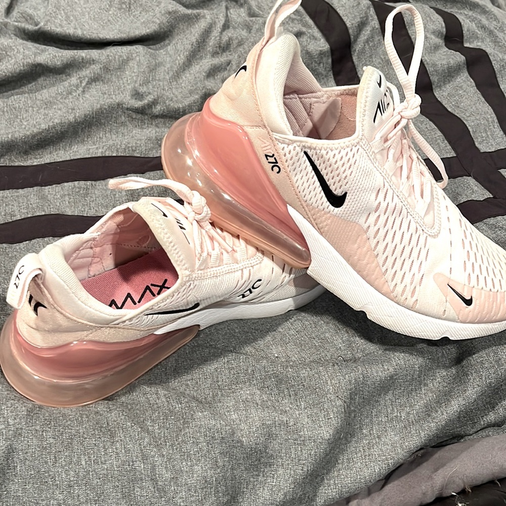 Nike Air Max 270
